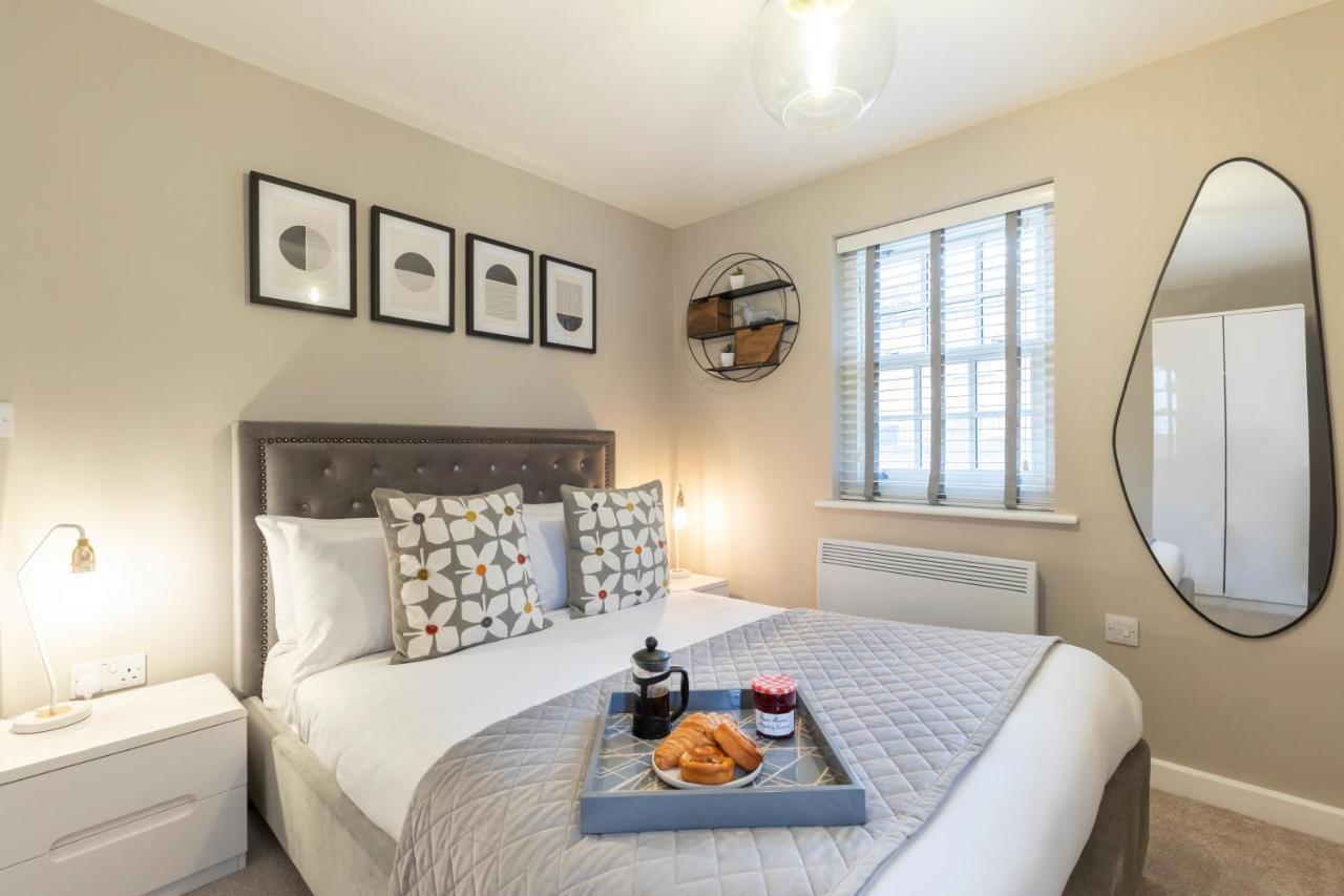 Elliot Oliver - 2 Bedroom Garden Apartment With Parking Cheltenham Dış mekan fotoğraf